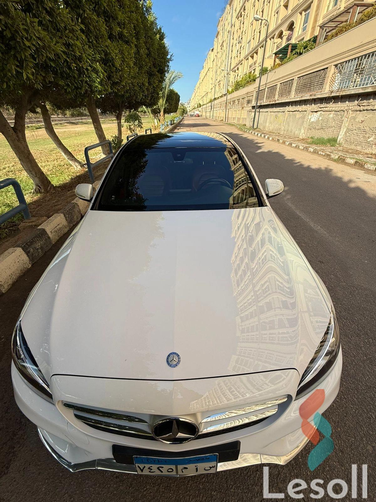 مرسيدس بنز ١٨٠ سي اوتوماتك مستعملة أبيض موديل 2015 - كل الصور