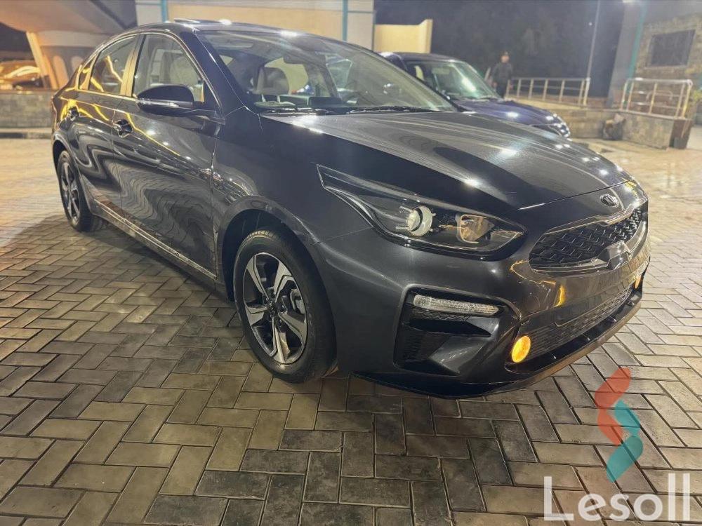 كيا سيراتو اوتوماتك جديدة رمادي داكن موديل 2021 - صورة 2