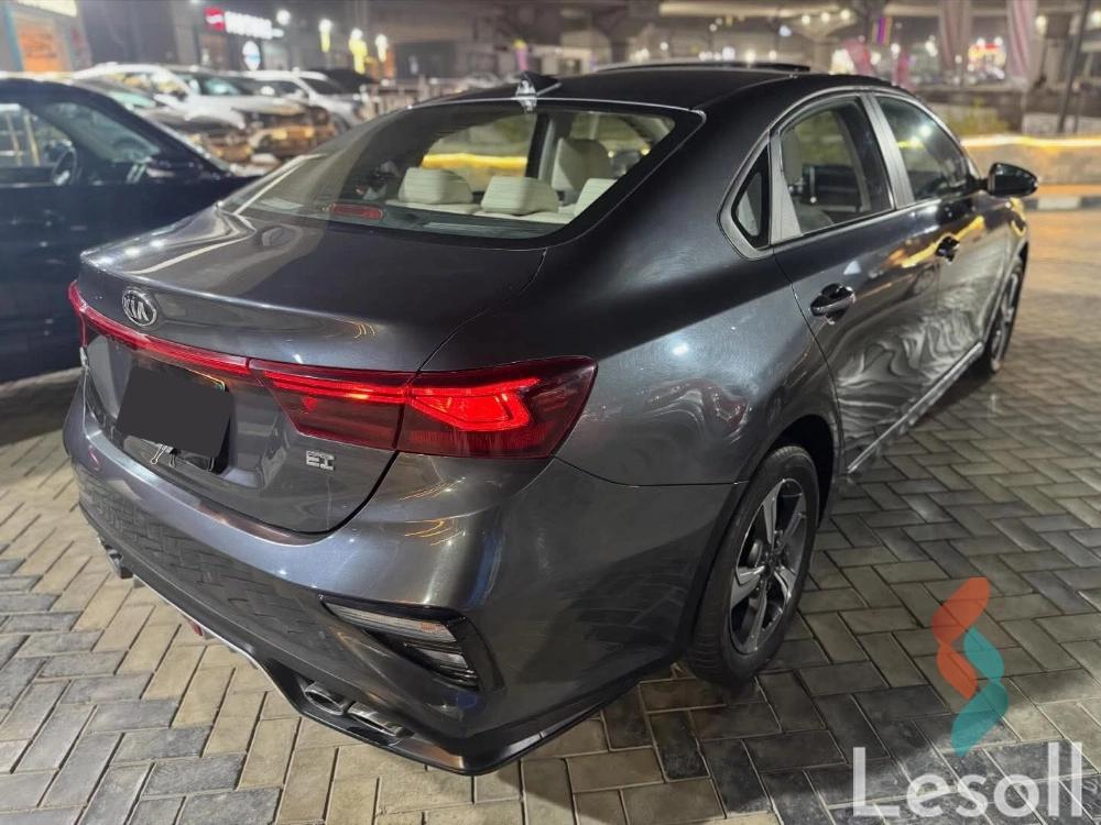 كيا سيراتو اوتوماتك جديدة رمادي داكن موديل 2021 - كل الصور