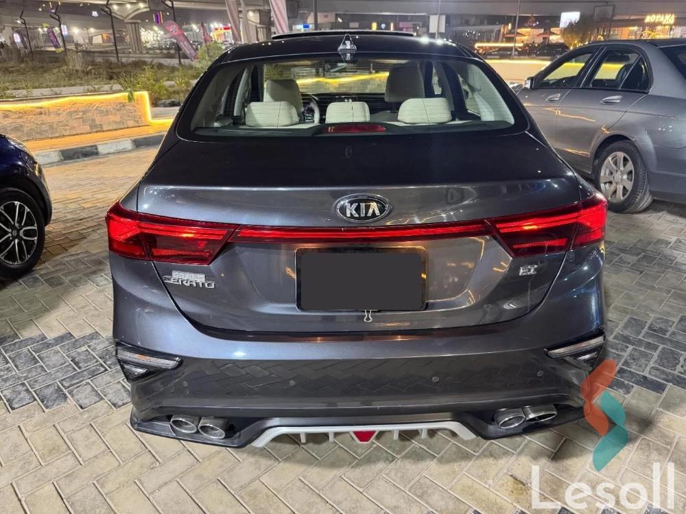 كيا سيراتو اوتوماتك جديدة رمادي داكن موديل 2021 - صورة 4