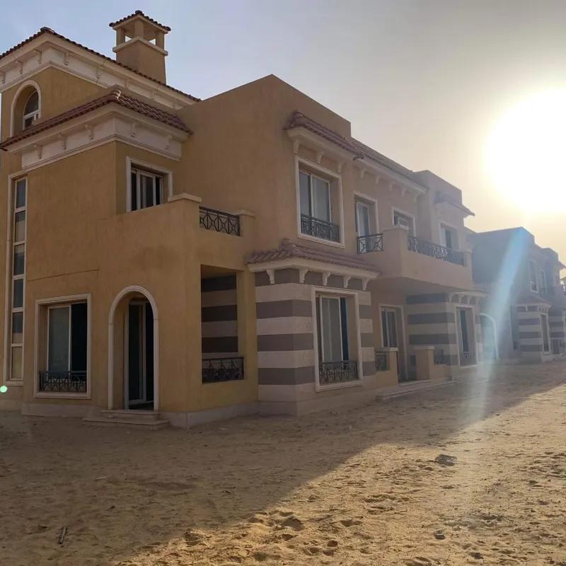 Villa for sale with an data.area 573 meters and 7 data.rooms in Giza Giza