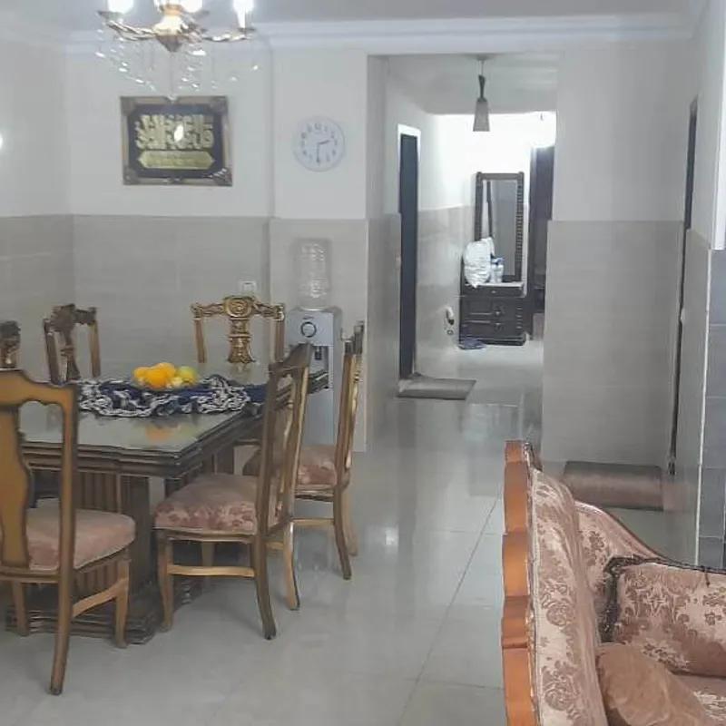 شقة بحديقة للبيع بمساحة 250 متر و 3 غرف في الجيزة الجيزة