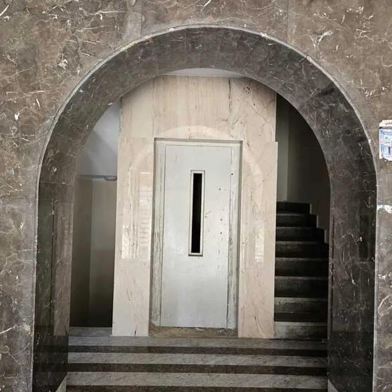 Apartment for sale with an data.area 180 meters and 3 data.rooms in Cheikh Zayed Giza - Image 4