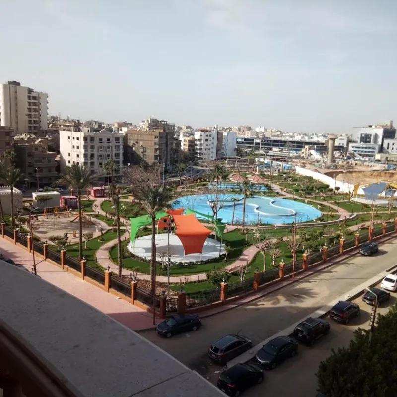 شقة للبيع بمساحة 300 متر و 3 غرف في النزهة القاهرة - صورة 3