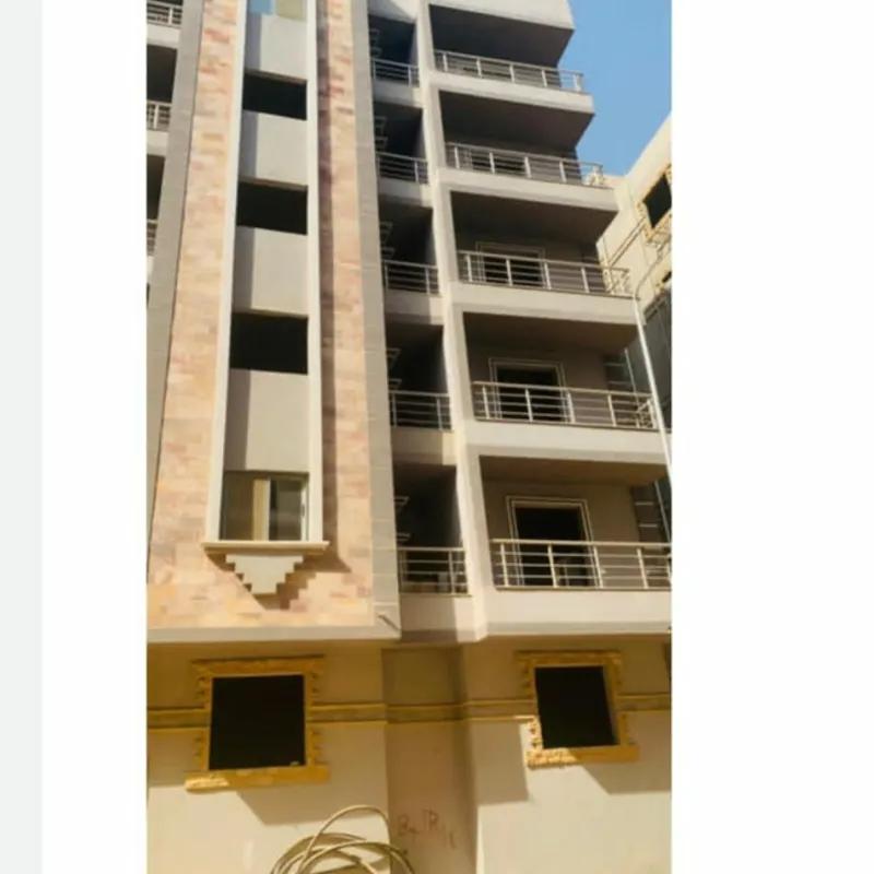 Apartment with garden for sale with an data.area 135 meters and 3 data.rooms in Cairo - All Images