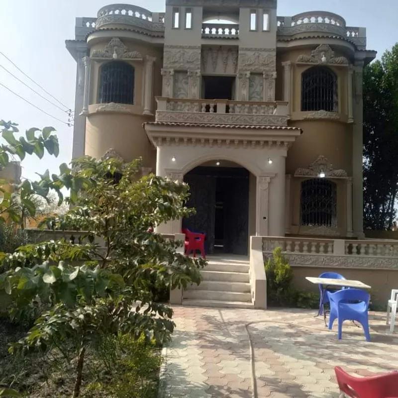 Apartment with garden for sale with an data.area 600 meters and 5 data.rooms in Fayoum - Image 3