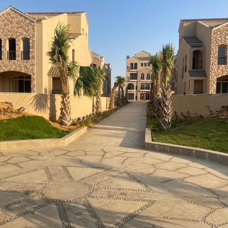 شقة للبيع بمساحة 245 متر و 3 غرف في القاهرة - كل الصور