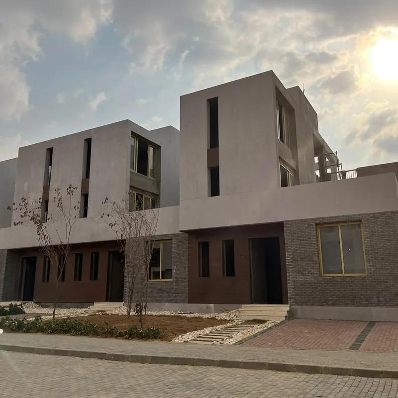 شقة للبيع بمساحة 245 متر و 3 غرف في القاهرة - صورة 4