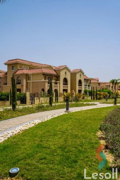 تاون هاوس للبيع بمساحة 276 متر و 3 غرف في مدينة الشروق القاهرة