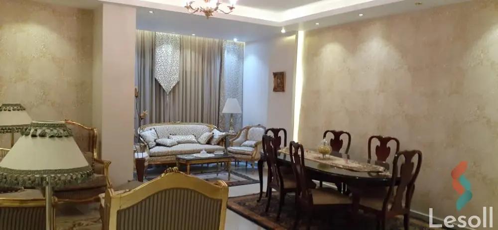 شقة بحديقة للبيع بمساحة 210 متر و 3 غرف في التجمع الاول القاهرة