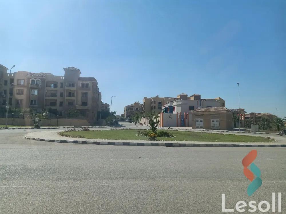 شقة بحديقة للبيع بمساحة 120 متر و غرفتان في الشيخ زايد الجيزة