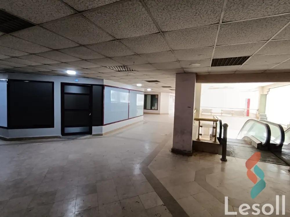 Office for sale with an area of 32 meters and 1 rooms in October 6 Giza