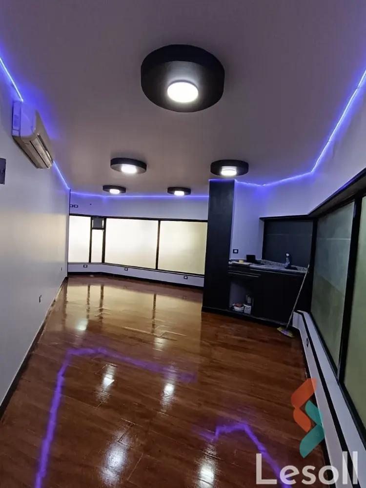 Office for sale with an area of 32 meters and 1 rooms in October 6 Giza