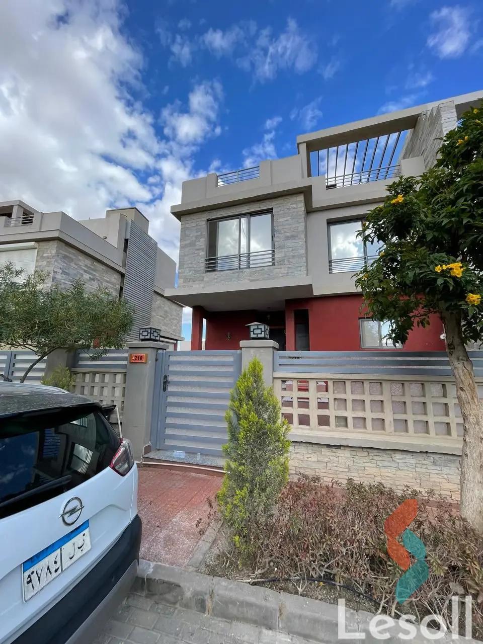 Twin house for sale with an area 460 meters and 4 rooms in Cheikh Zayed Giza - Image 2