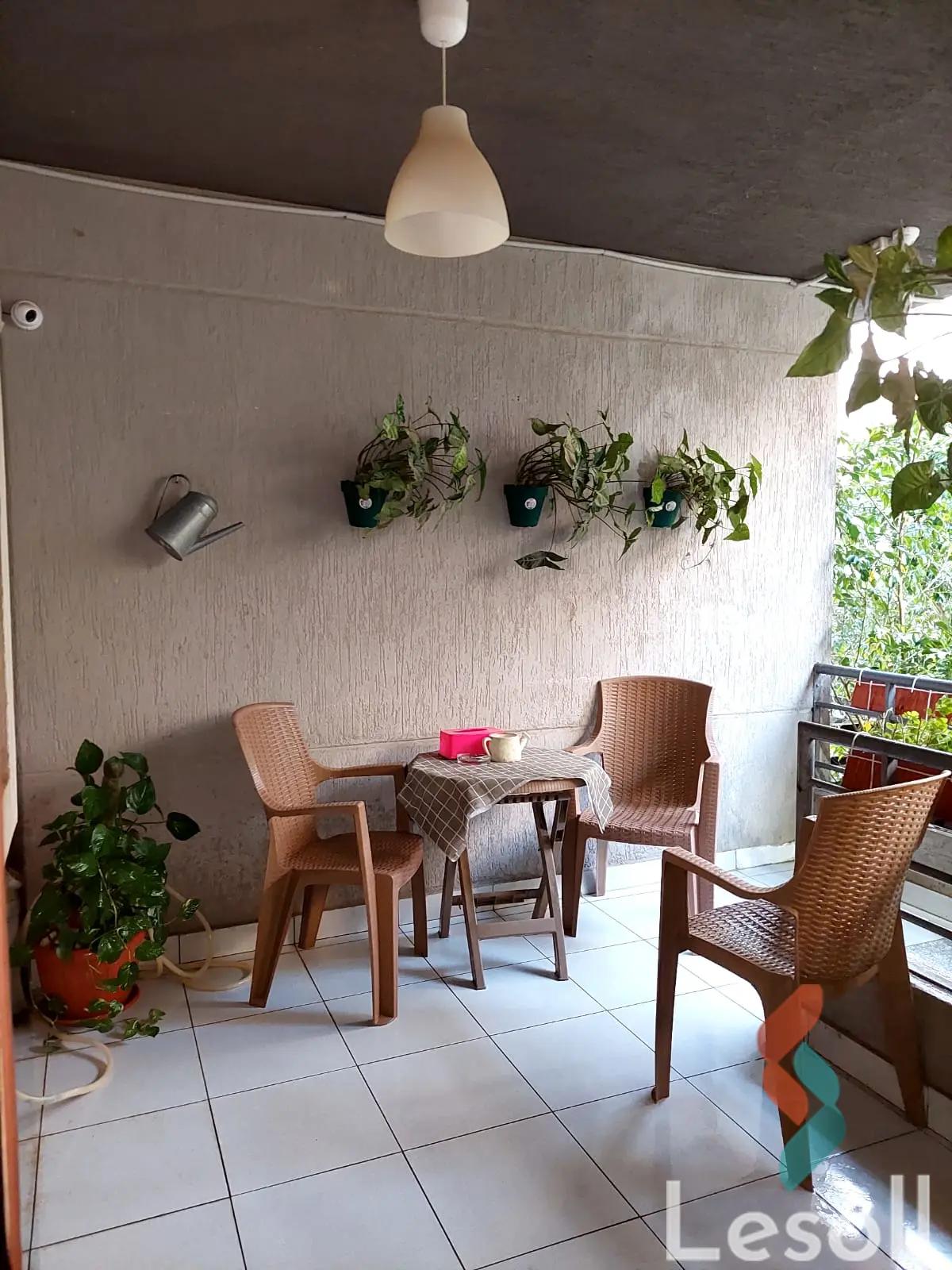 شقة بحديقة للبيع بمساحة 210 متر و 3 غرف في زهراء المعادي القاهرة