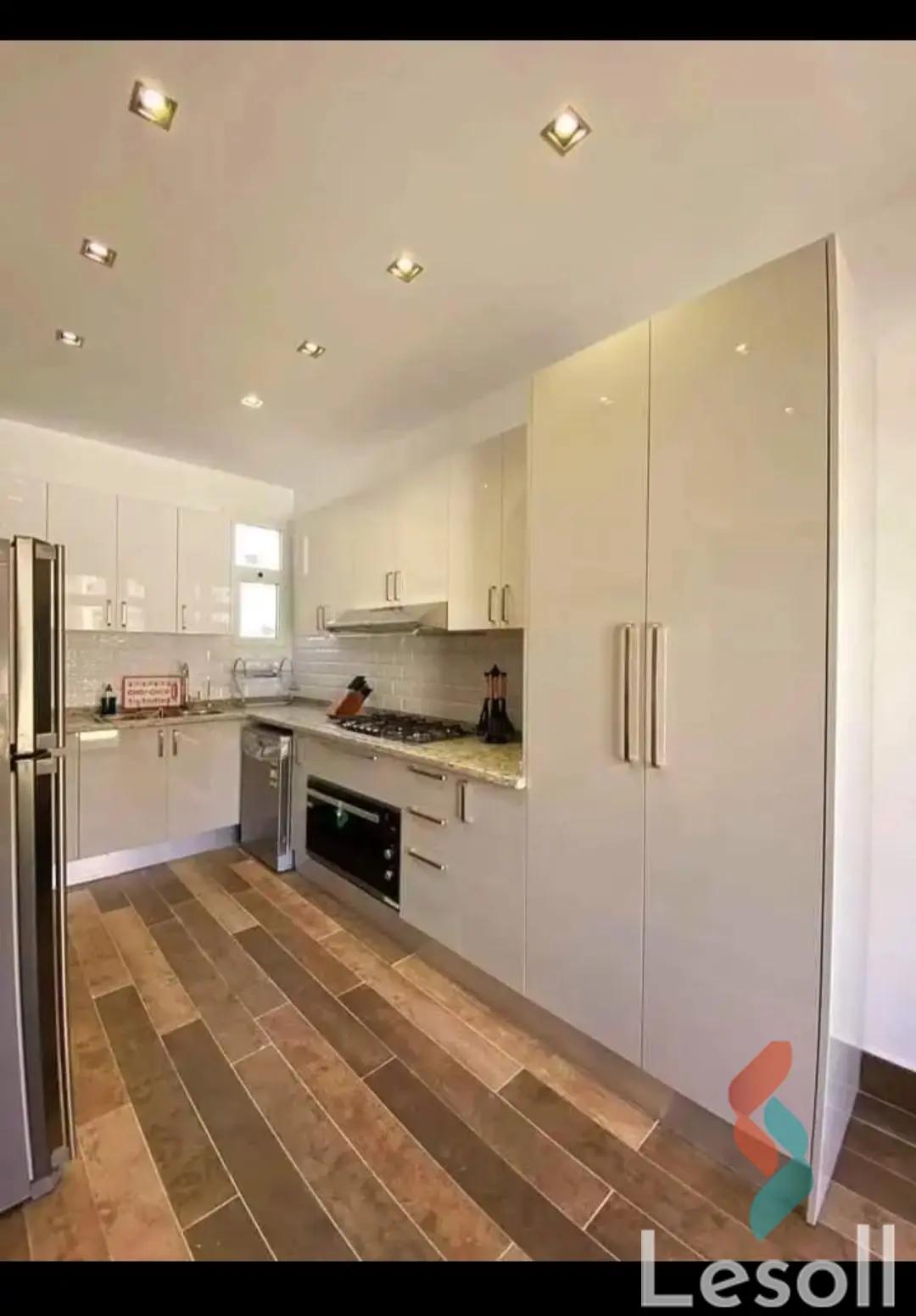 شقة بحديقة للبيع بمساحة 108 متر و غرفتان في التجمع الخامس القاهرة