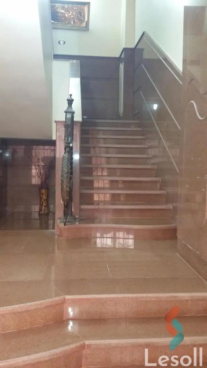 Building for sale with an area 1,050 meters and 3 rooms in Banha Qaliubiya