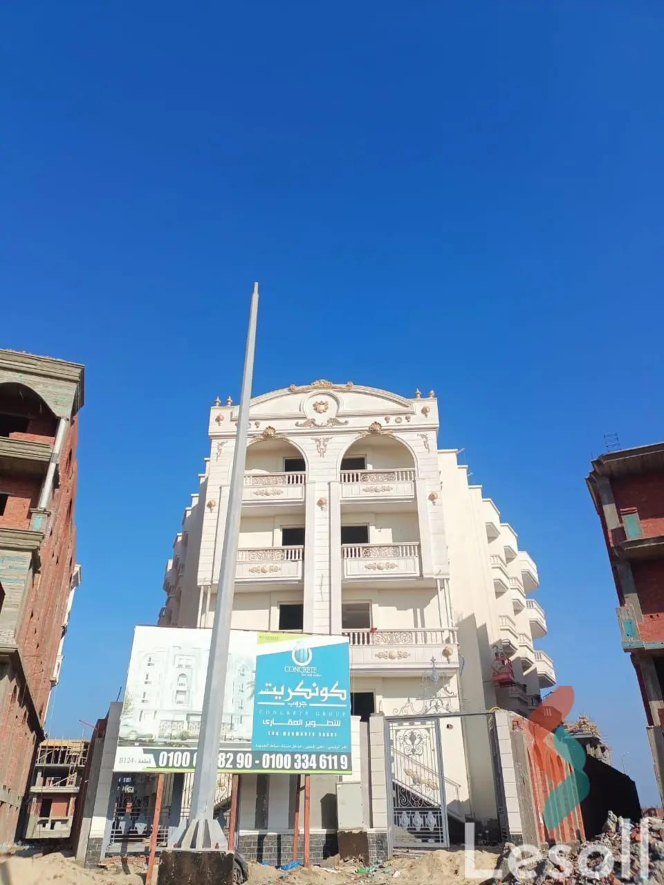 شقة بحديقة للبيع بمساحة 210 متر و 4 غرف في دمياط الجديدة دمياط