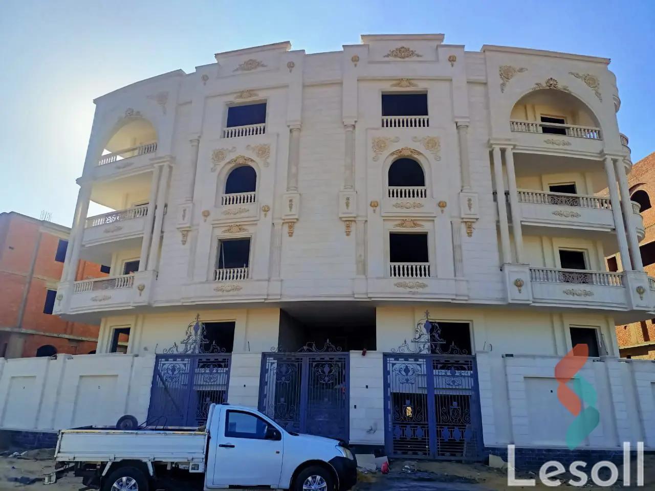 شقة بحديقة للبيع بمساحة 210 متر و 4 غرف في دمياط الجديدة دمياط