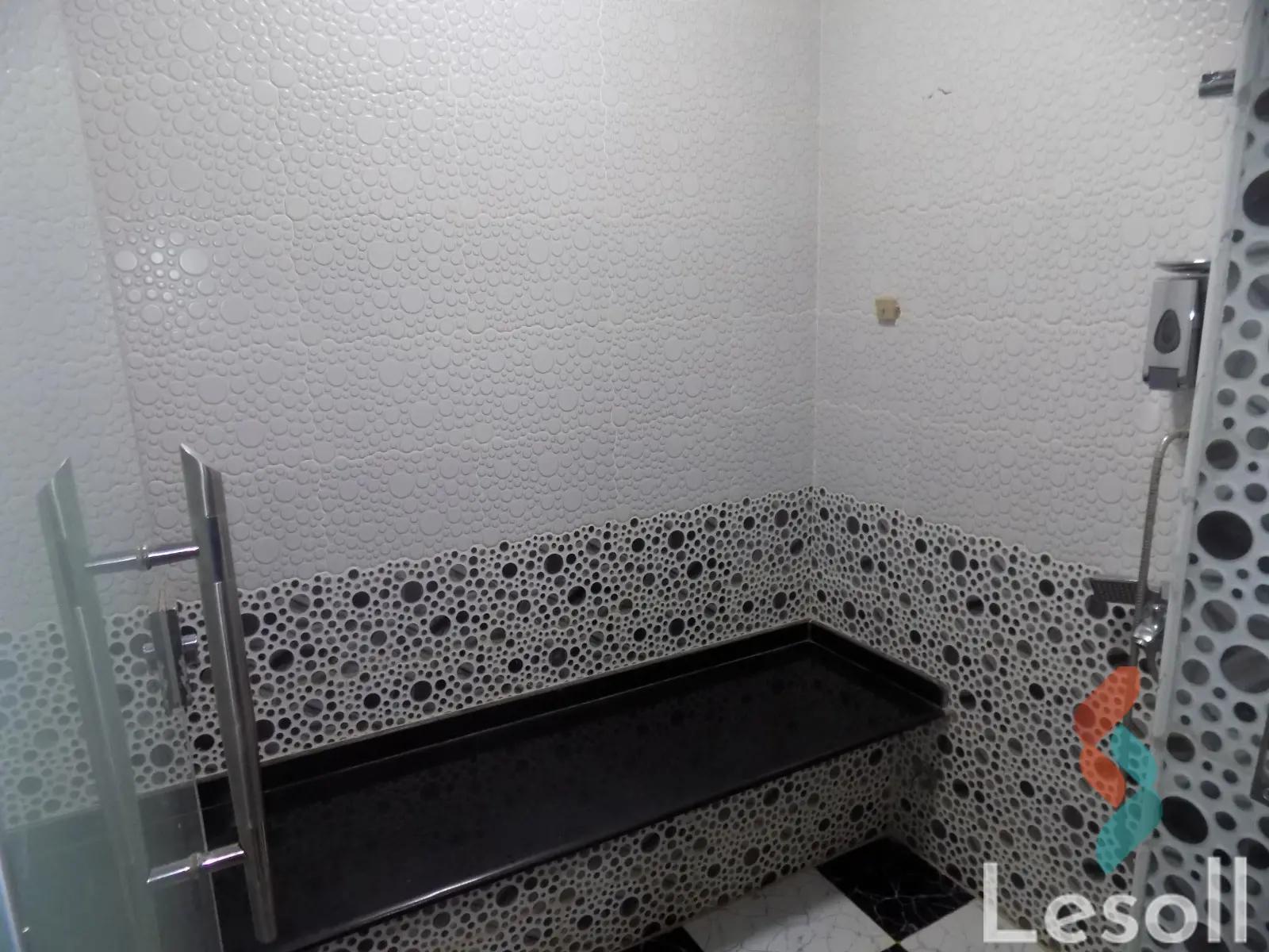 Apartment for sale with an area 160 meters and 6 rooms in Hadayek El-Kobba Cairo