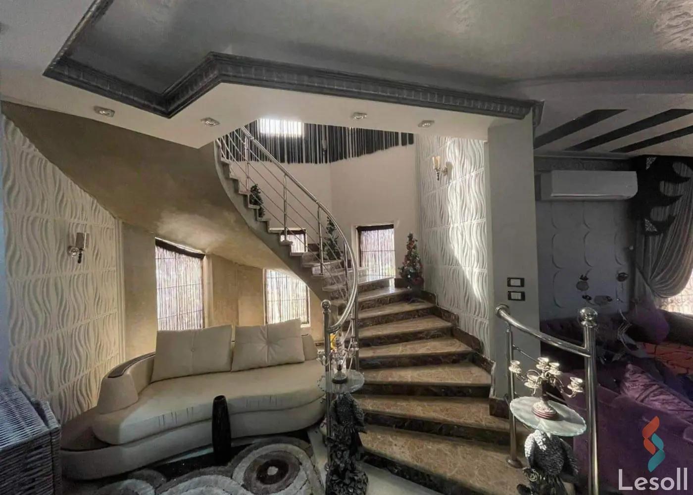 Villa for sale with an data.area 1,500 meters and 10 data.rooms in Shorouk Cairo - Image 2