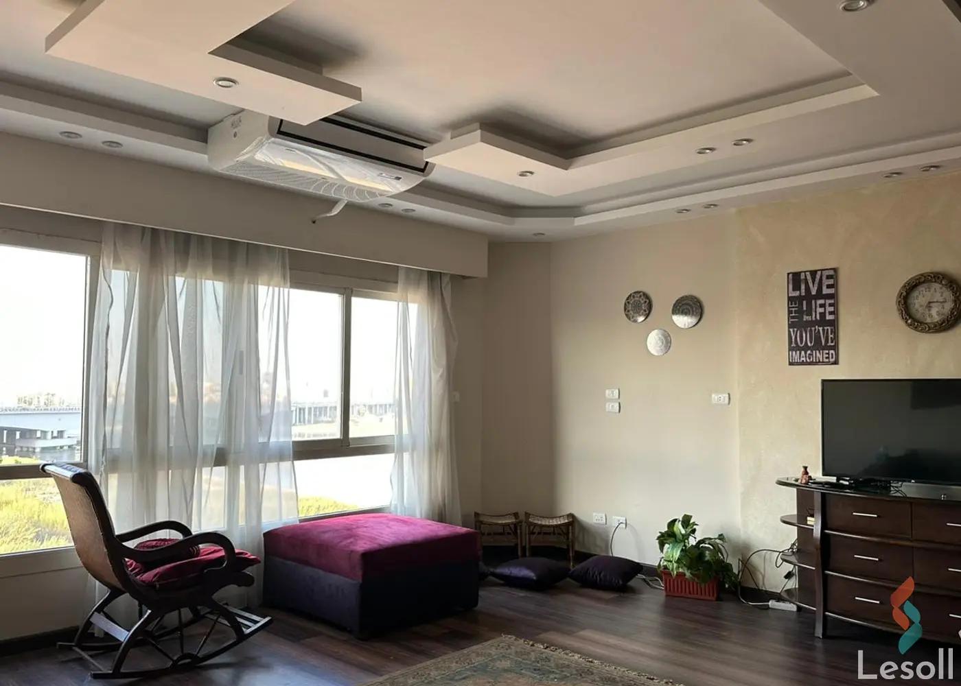 Apartment for daily rent with an data.area 165 meters and 2 rooms in Mohandessin Giza - Image 3