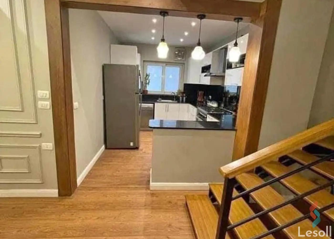 Villa for sale with an data.area 210 meters and 4 data.rooms in Cheikh Zayed Giza - Image 2