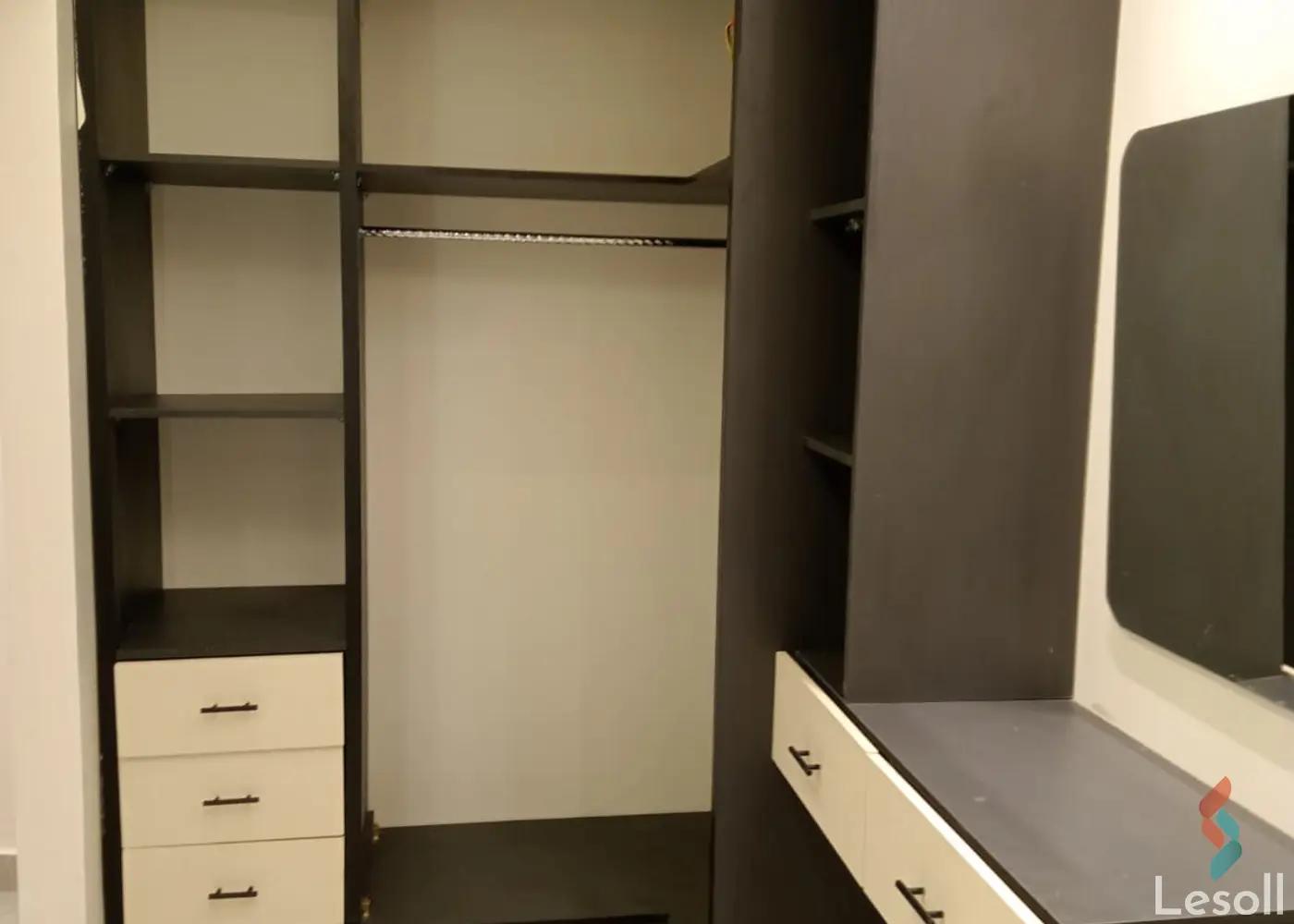 Apartment for daily rent with an data.area 0 meters and 3 rooms in Mohandessin Giza - All Images