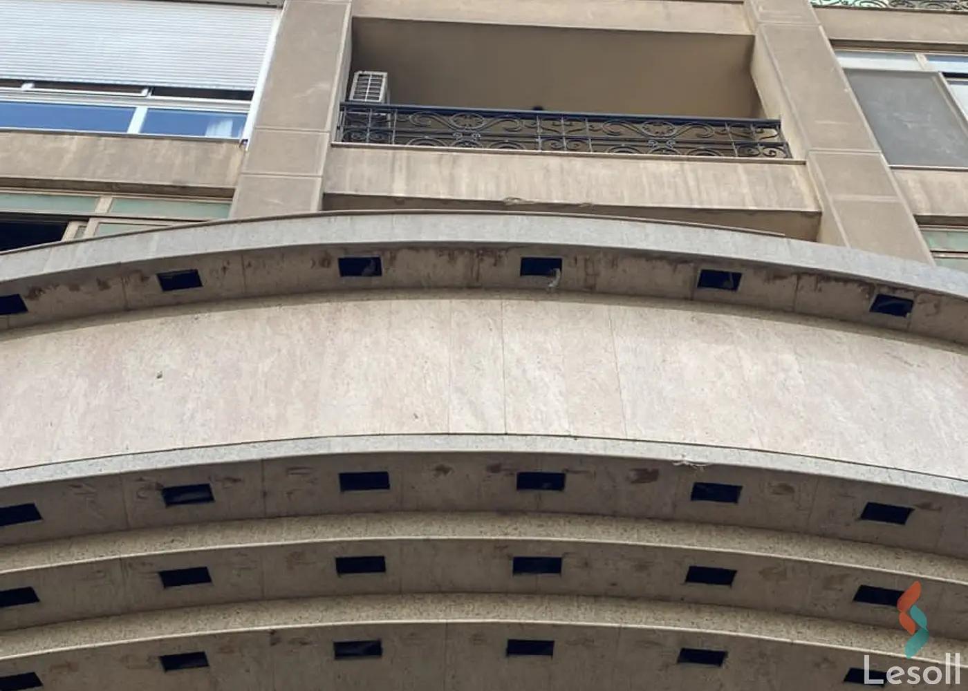 Apartment for sale with an data.area 330 meters and 4 data.rooms in Giza Giza