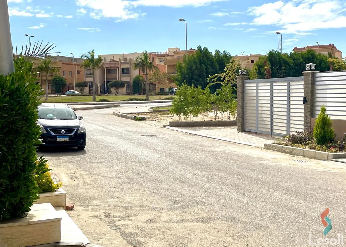 Apartment with garden for sale with an data.area 235 meters and 4 data.rooms in Cheikh Zayed Giza - Image 4