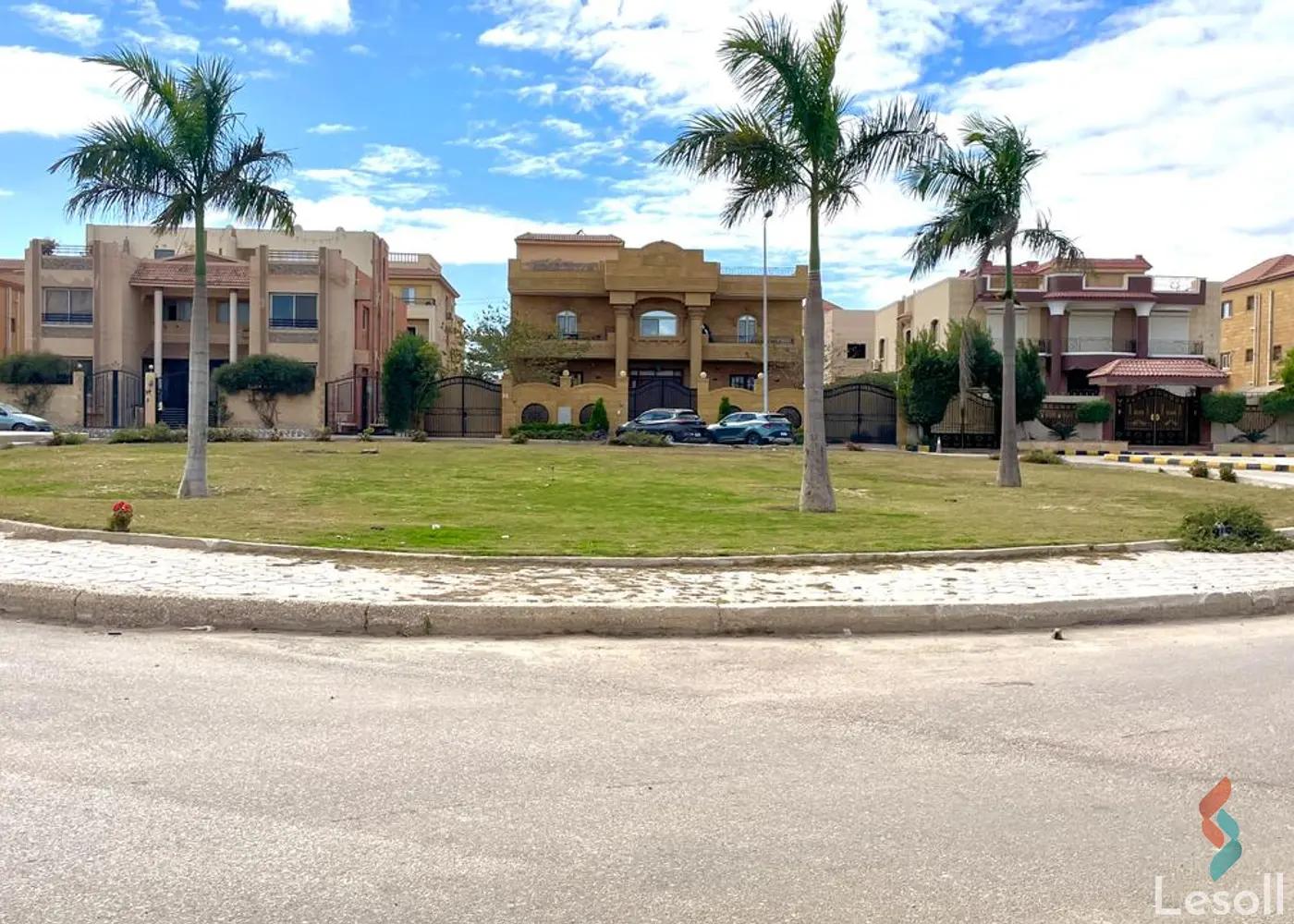 Apartment for sale with an data.area 215 meters and 3 data.rooms in Cheikh Zayed Giza - Image 2