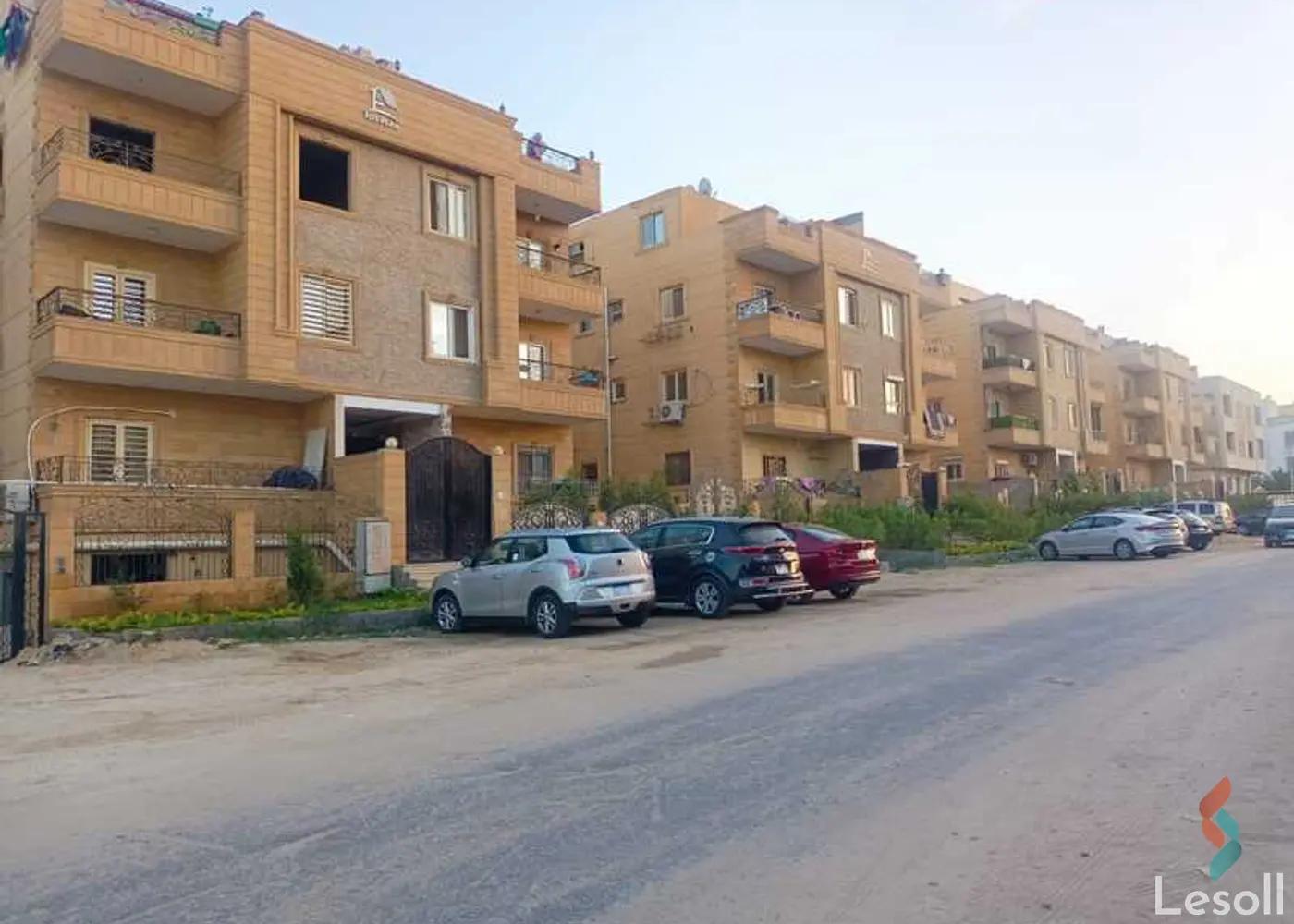 Apartment for sale with an data.area 250 meters and 4 data.rooms in Cheikh Zayed Giza - Image 3