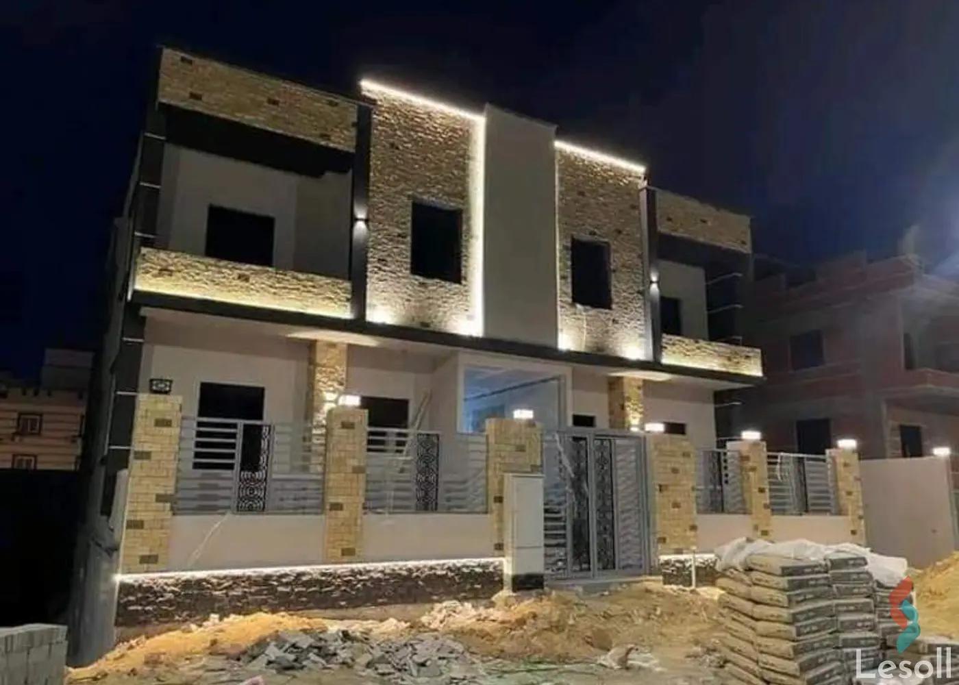 Apartment for sale with an data.area 215 meters and 4 data.rooms in Cheikh Zayed Giza - Image 2