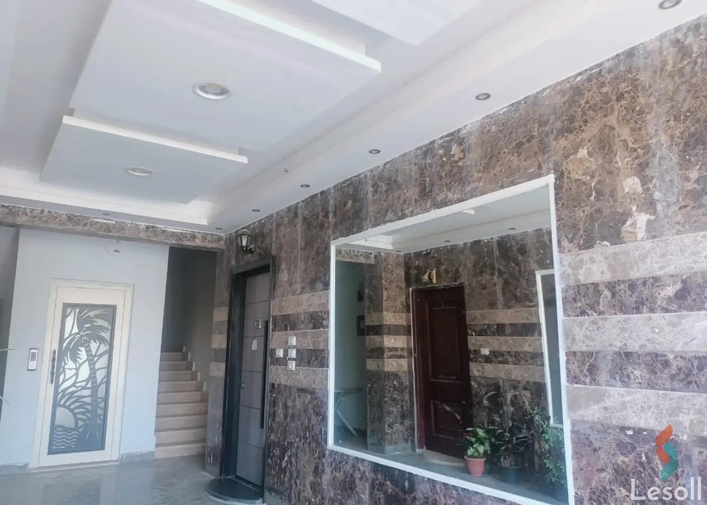 Apartment for sale with an data.area 200 meters and 3 data.rooms in Cheikh Zayed Giza - Image 3