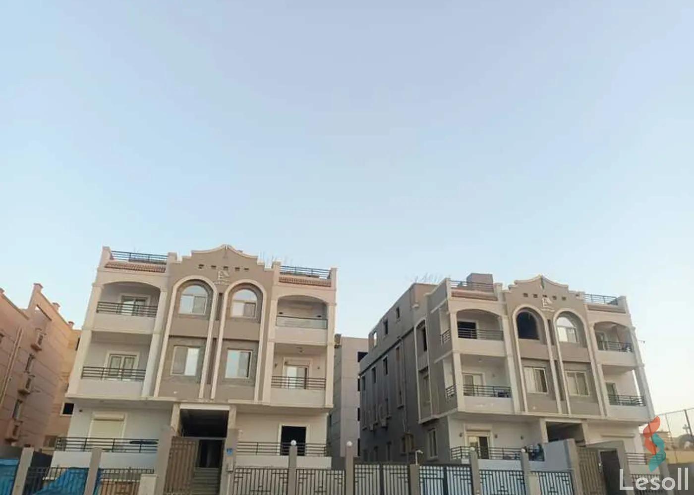 Apartment for sale with an data.area 175 meters and 3 data.rooms in Cheikh Zayed Giza - Image 2