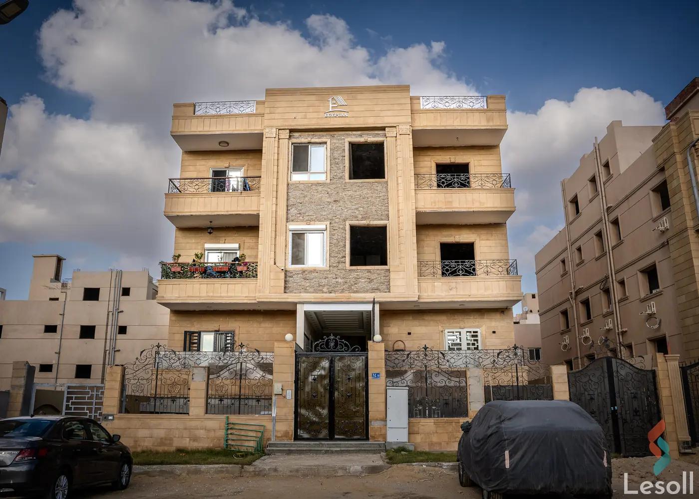 Apartment for sale with an data.area 240 meters and 3 data.rooms in Cheikh Zayed Giza - Image 3