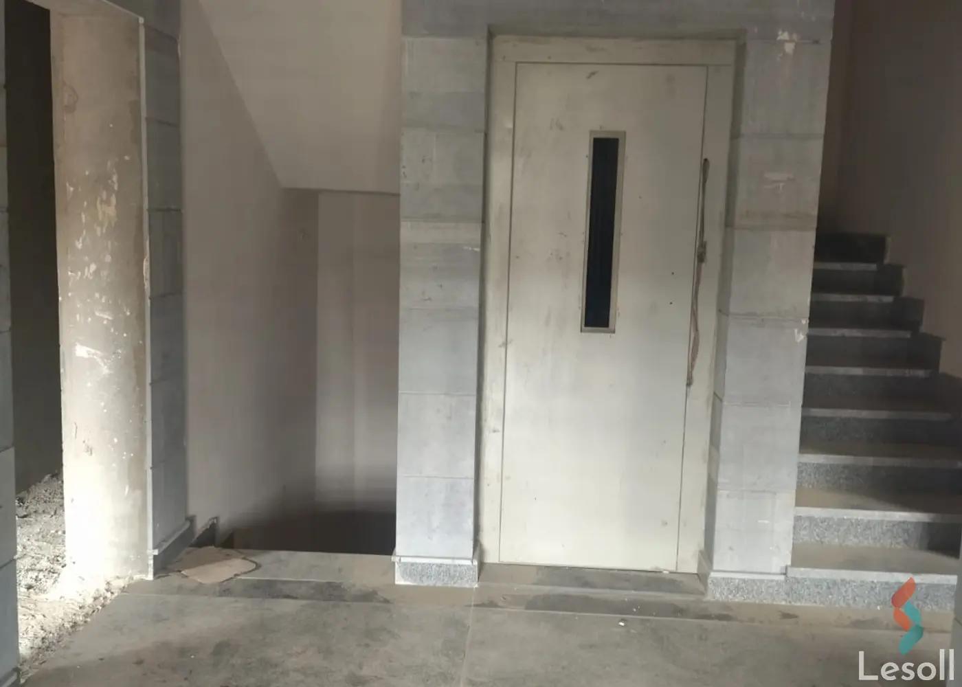 شقة للبيع بمساحة 188 متر و غرفة واحدة في التجمع الخامس القاهرة شقة للبيع بمساحة 188 متر و غرفة واحدة في التجمع الخامس القاهرة