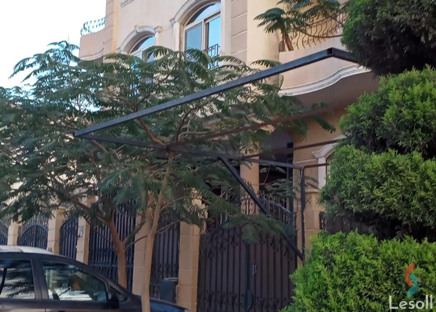 Apartment for sale with an data.area 335 meters and 5 data.rooms in October 6 Giza