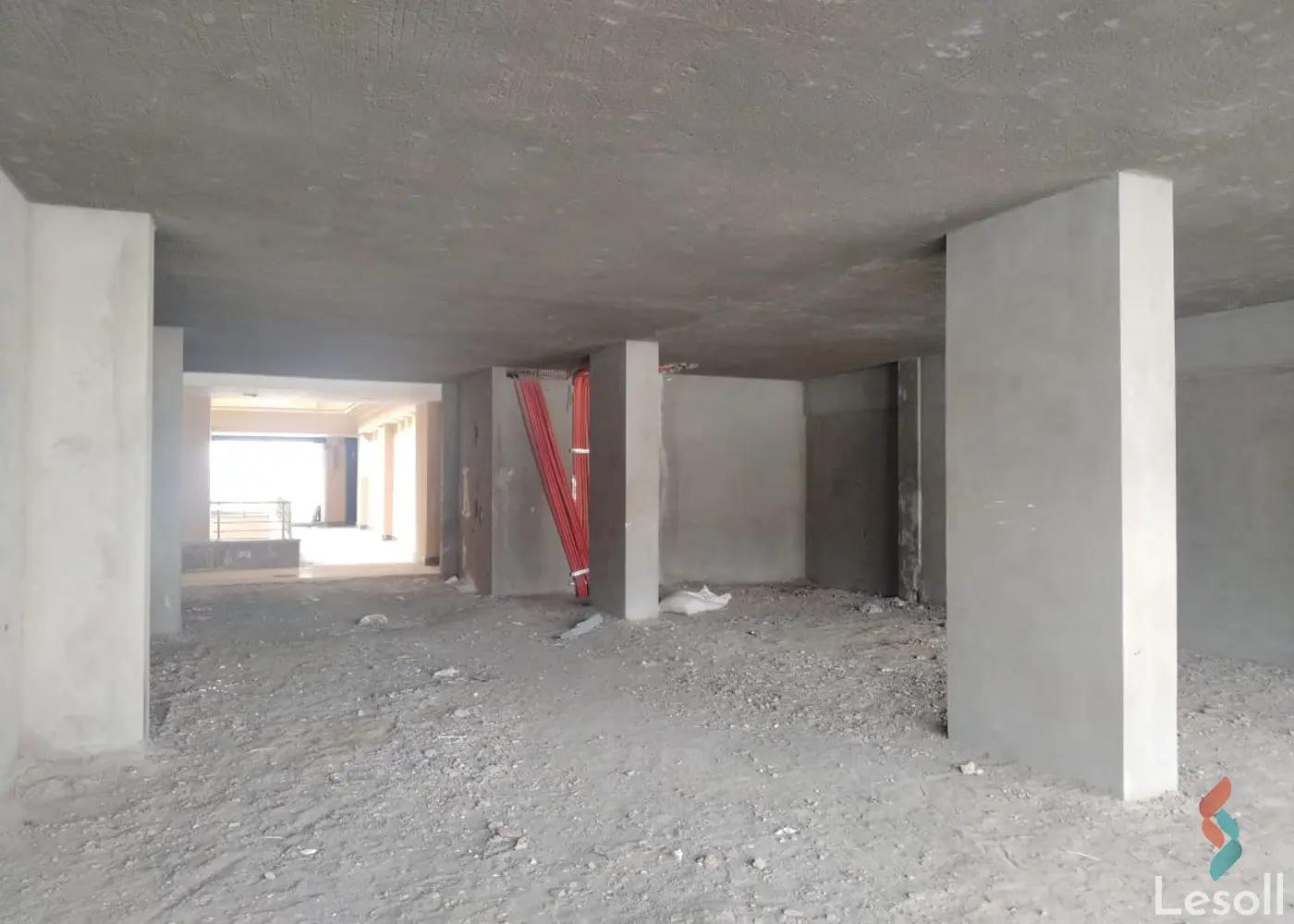 Retail for monthly rent with an data.area of 160 meters in Maadi Cairo