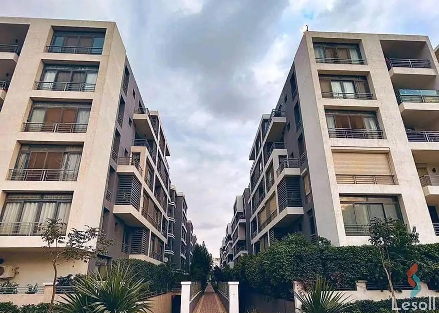 شقة بحديقة للبيع بمساحة 165 متر و 3 غرف في التجمع الاول القاهرة