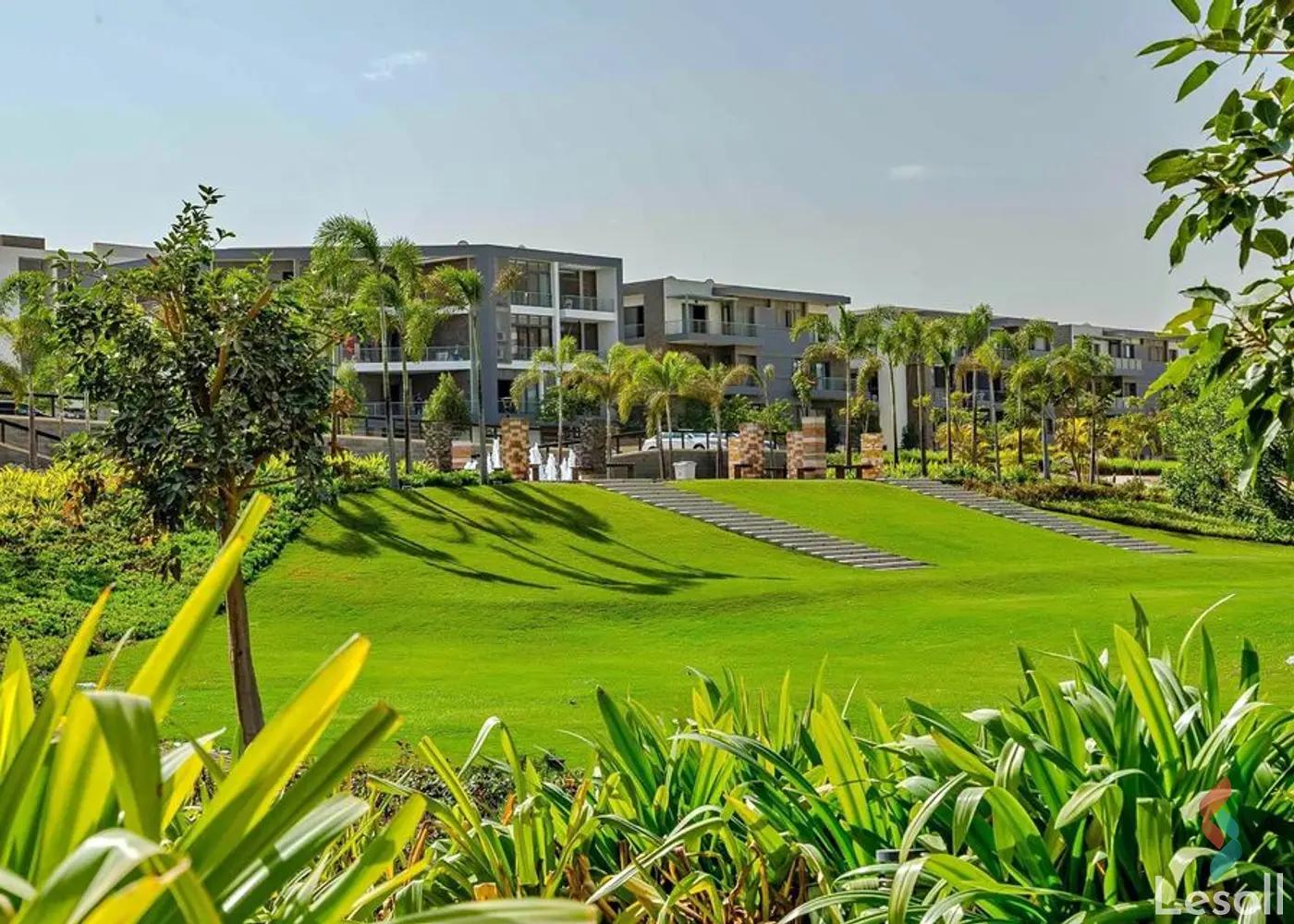 شقة بحديقة للبيع بمساحة 165 متر و 3 غرف في التجمع الاول القاهرة