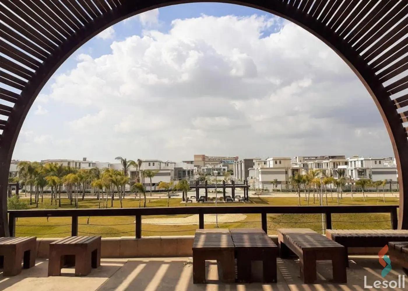 شقة بحديقة للبيع بمساحة 165 متر و 3 غرف في التجمع الاول القاهرة