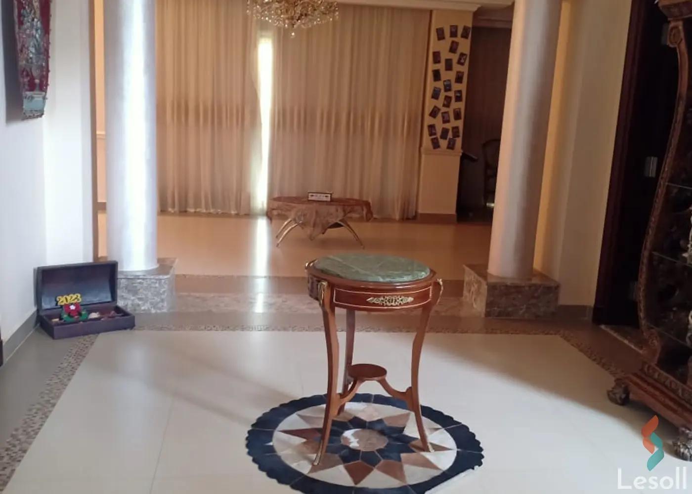 فيلا للبيع بمساحة 760 متر و 7 غرف في مدينة الشروق القاهرة - صورة 4