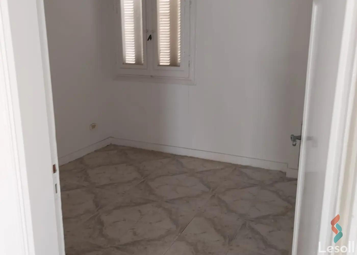 شقة للبيع بمساحة 130 متر و 4 غرف في العجمي الاسكندرية - صورة 4