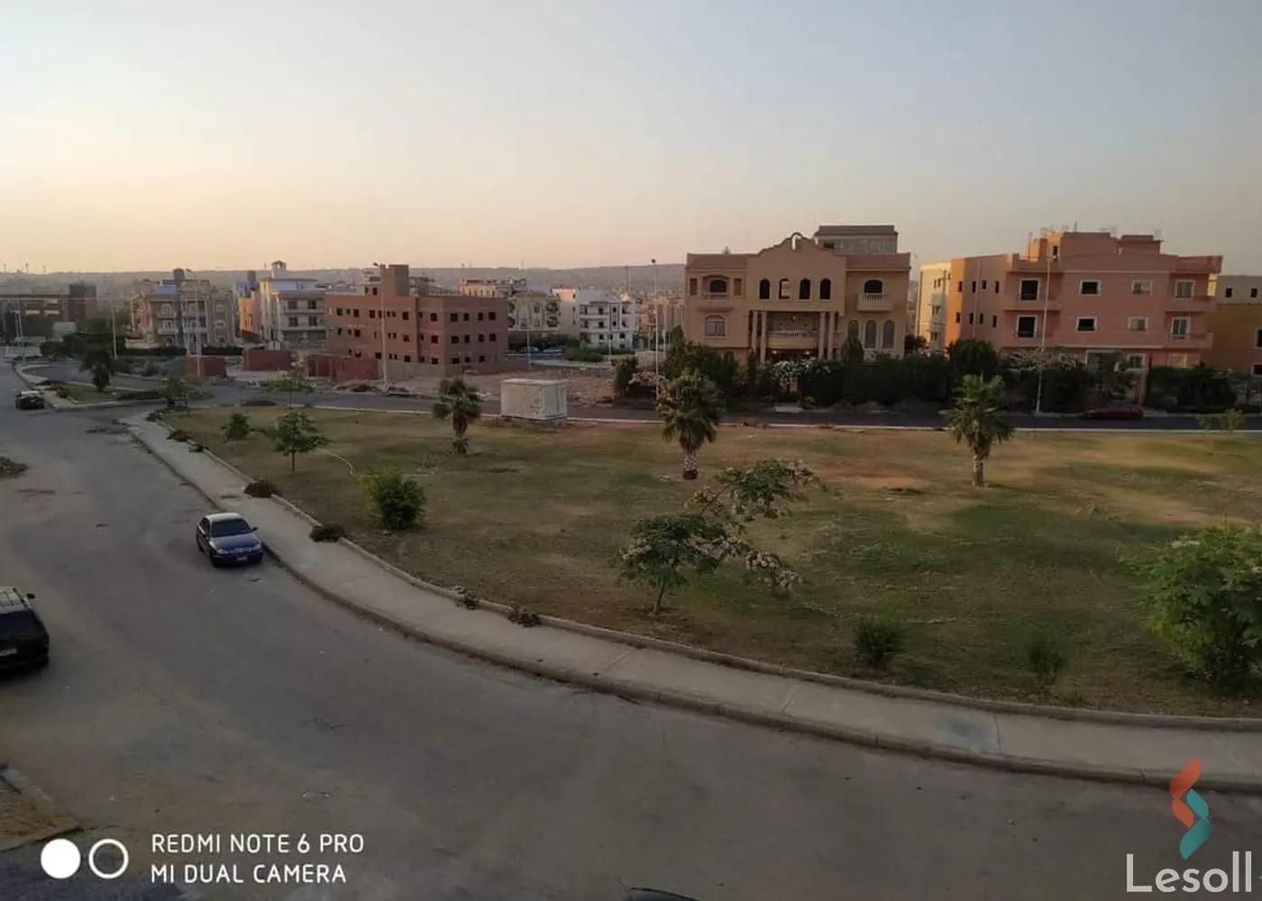 Apartment for sale with an data.area 165 meters and 3 data.rooms in Cheikh Zayed Giza