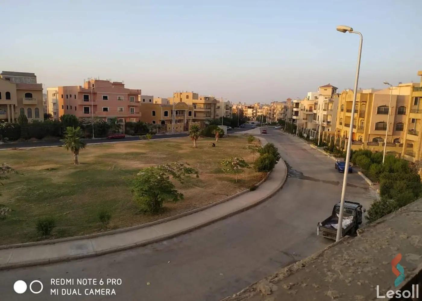 Apartment for sale with an data.area 165 meters and 3 data.rooms in Cheikh Zayed Giza