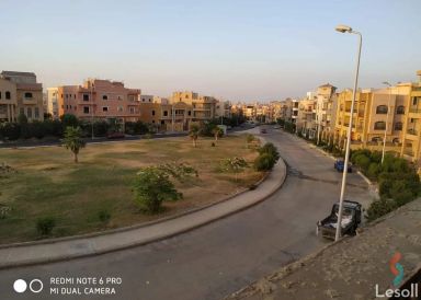 Apartment for sale with an data.area 165 meters and 3 data.rooms in Cheikh Zayed Giza