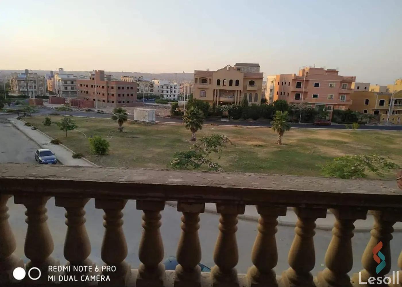 Apartment for sale with an data.area 165 meters and 3 data.rooms in Cheikh Zayed Giza