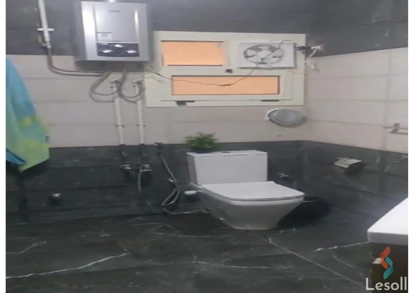 شقة للبيع بمساحة 175 متر و 3 غرف في مدينة الشروق القاهرة - صورة 2