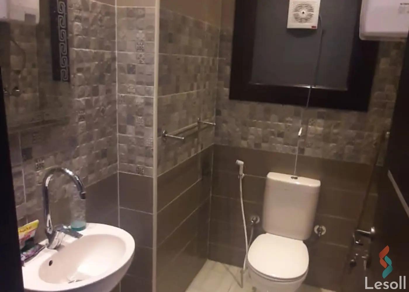 Apartment for daily rent with an data.area 200 meters and 3 rooms in Mohandessin Giza - Image 3